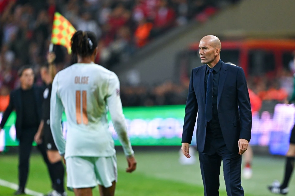 Zidane gagne avec Équipe de France